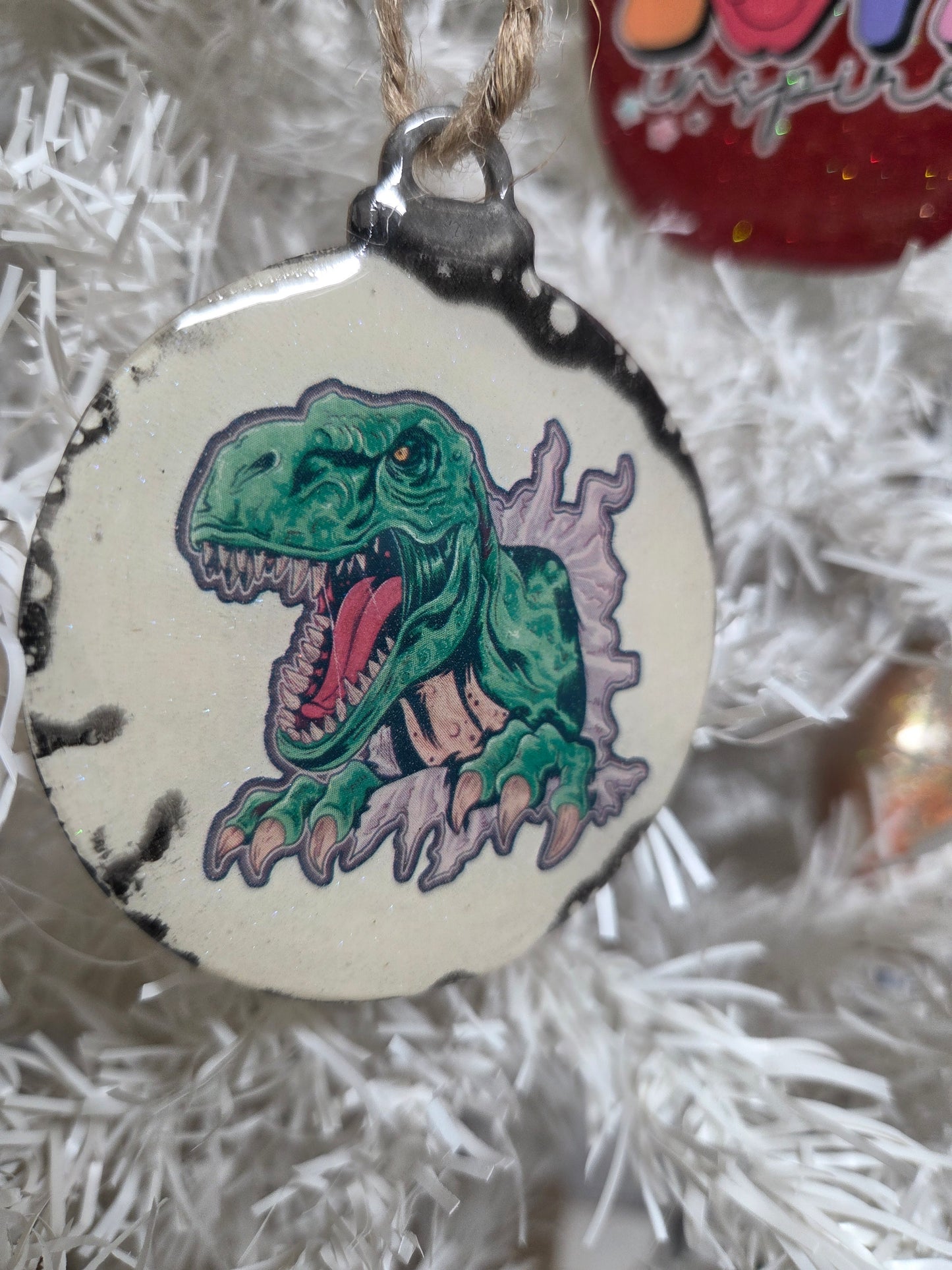 T-Rex Dinosaur Wooden Ornament – Cracked Wall Design