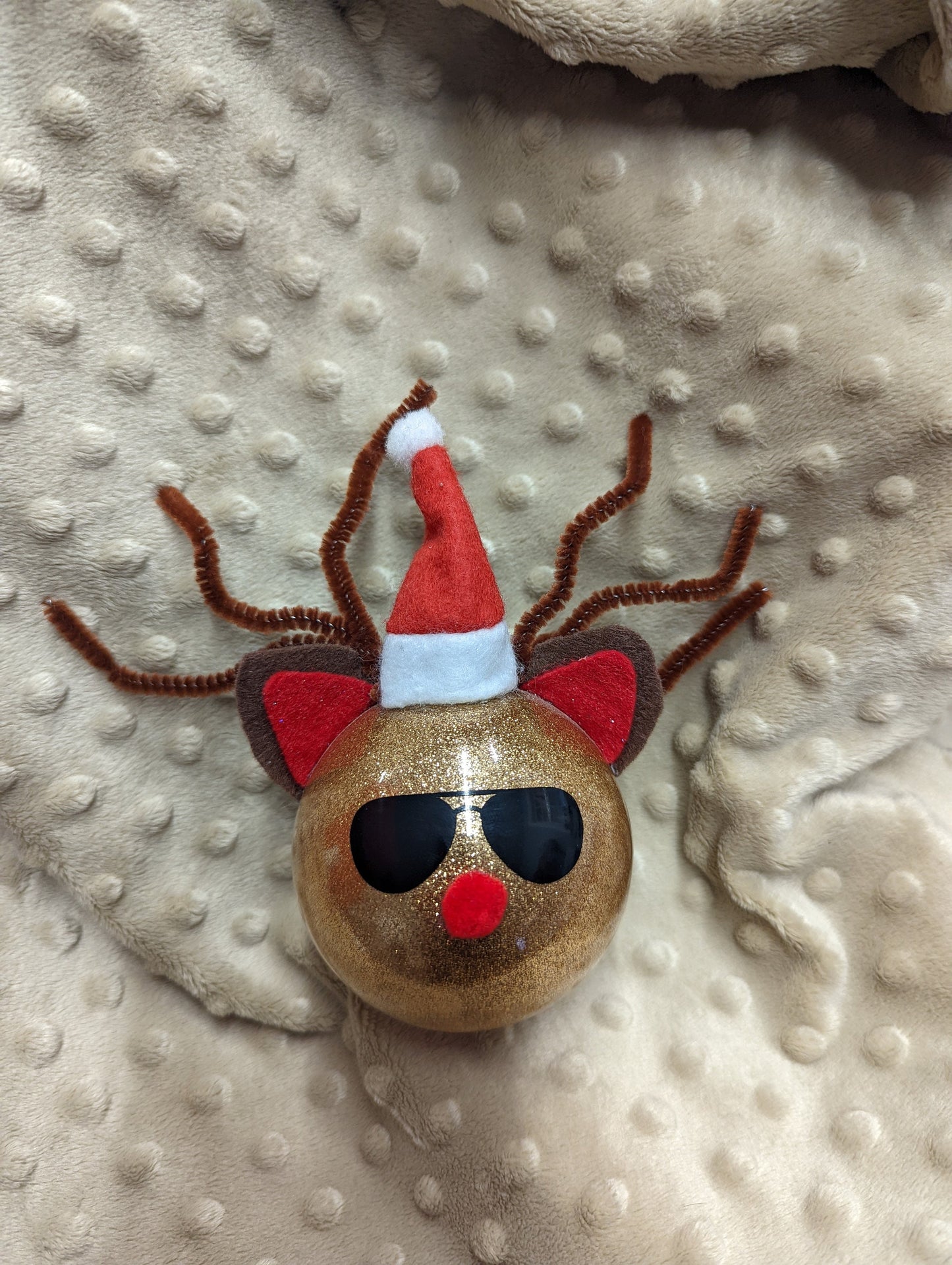 GLASS Reindeer Ornament