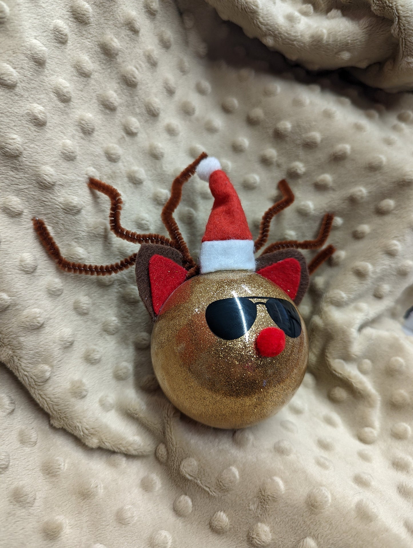 GLASS Reindeer Ornament