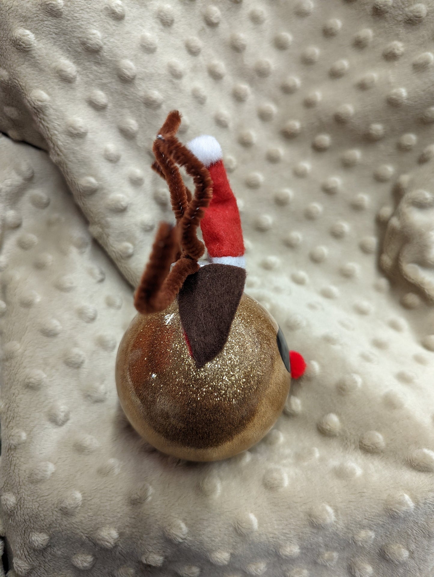 GLASS Reindeer Ornament