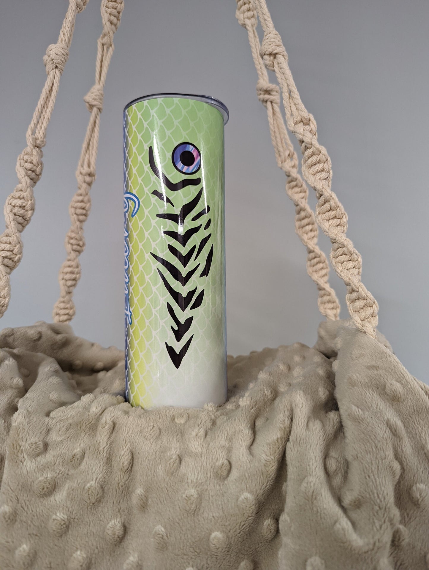Fish Scale Tumbler – Lure-Inspired Green Gradient with Eye and Scale Detail