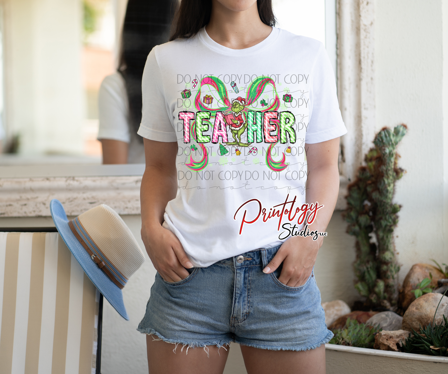 Grinch-Inspired Christmas Teacher – DTF Transfer